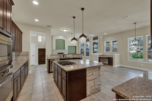 24219 Artisan Gate Property Photo 21