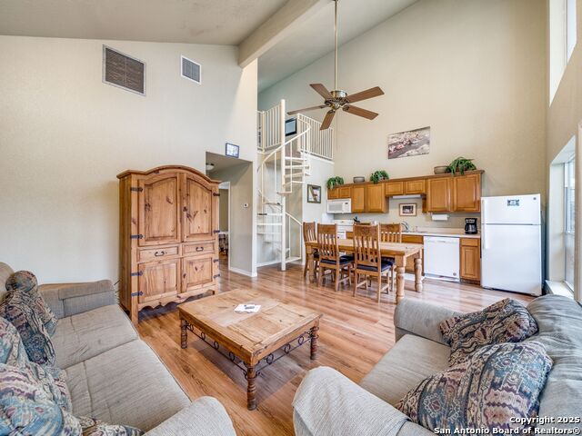 6780 River Rd Property Photo 7
