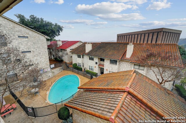 7738 Chambers Rd Property Photo 1