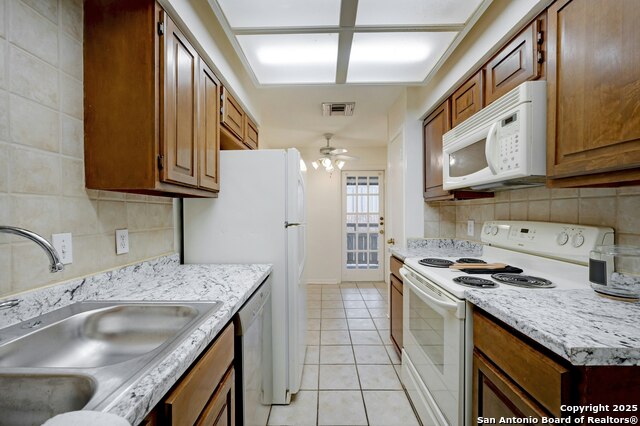 7738 Chambers Rd Property Photo 4