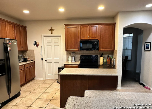 8203 Setting Moon Property Photo 7