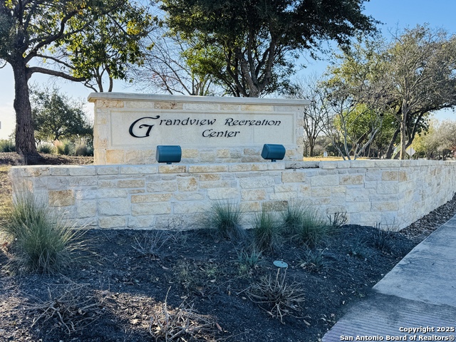 8203 Setting Moon Property Photo 25
