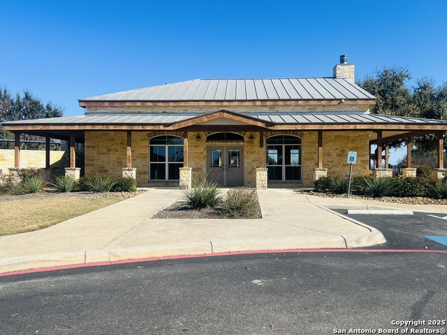 8203 Setting Moon Property Photo 26