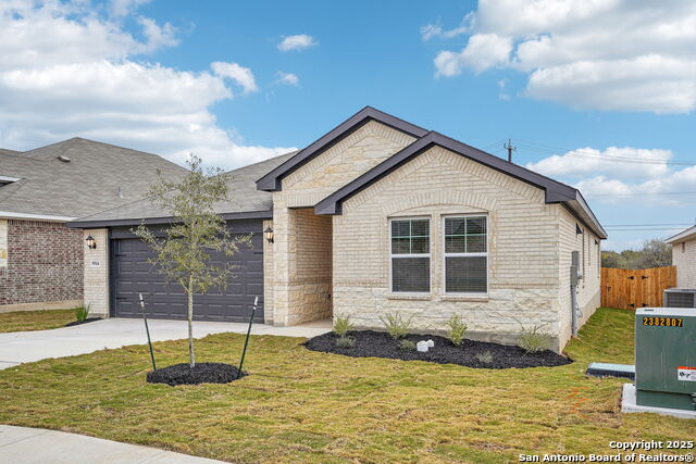 9914 Chestnut Walk Property Photo 2