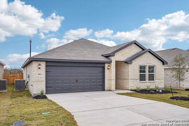 9914 Chestnut Walk Property Photo 3