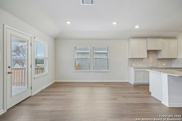 9914 Chestnut Walk Property Photo 11