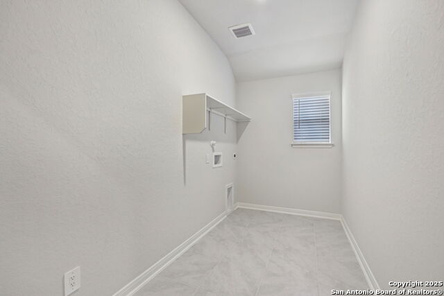 9914 Chestnut Walk Property Photo 25