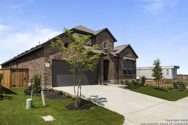 312 Hulda Trail Property Photo 3