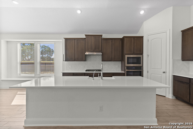 Arched Oak Real Estate Listings Main Image
