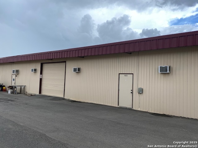 30875 I-10 Property Photo 7