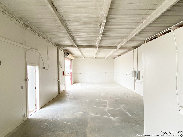 30875 I-10 Property Photo 11