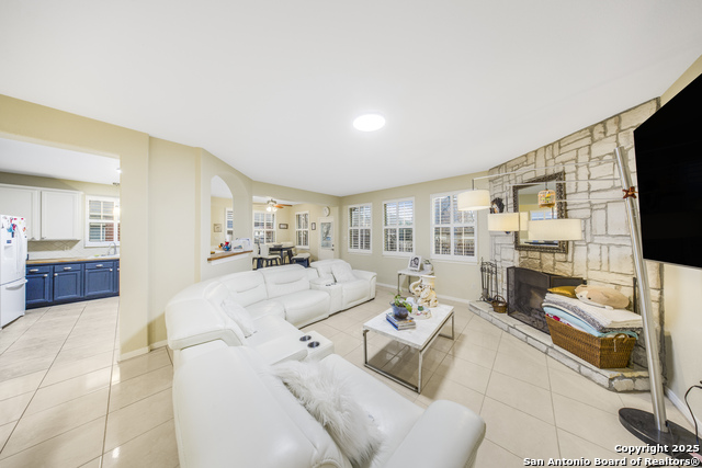 2039 Belvedere Court Property Photo 6