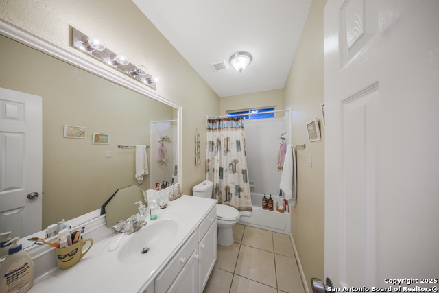 2039 Belvedere Court Property Photo 18
