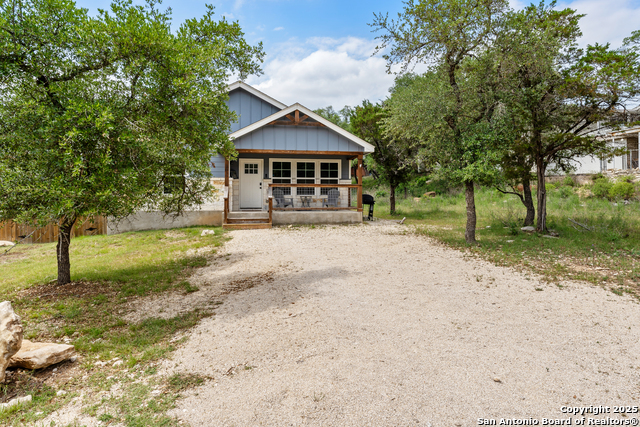 2319 Westview Dr Property Photo 2