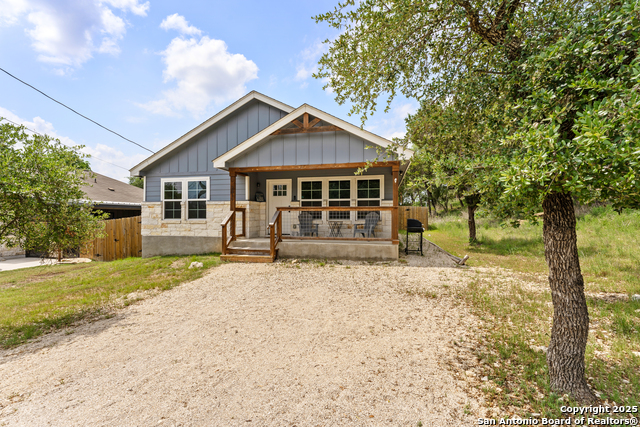 2319 Westview Dr Property Photo 3