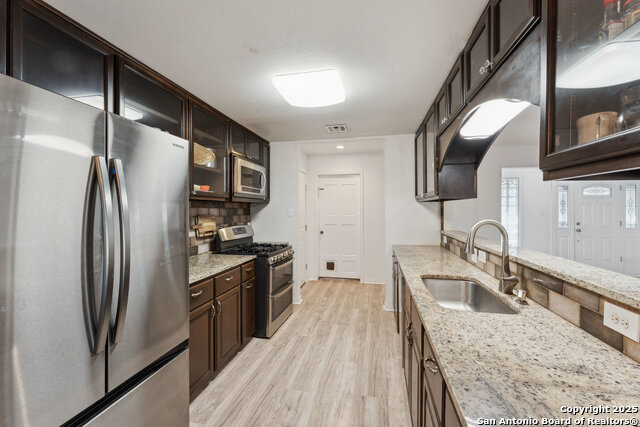 8531 Honiley St Property Photo 7