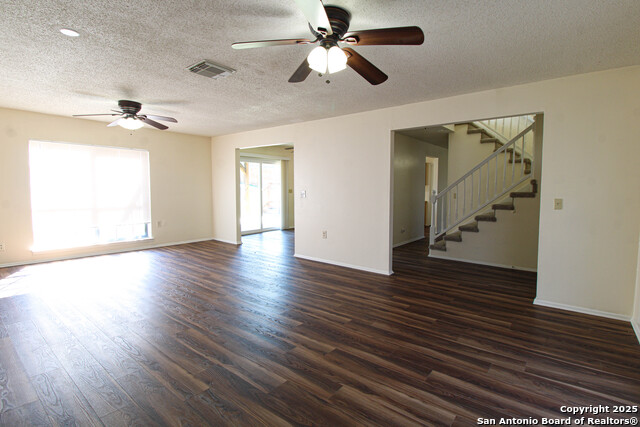 10230 Plumas Dr Property Photo 4