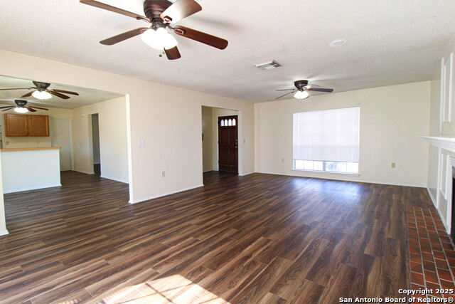 10230 Plumas Dr Property Photo 6