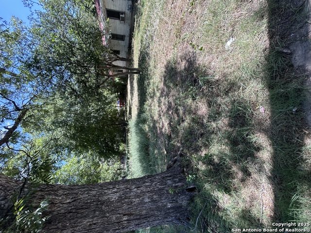815 Green St Property Photo 3