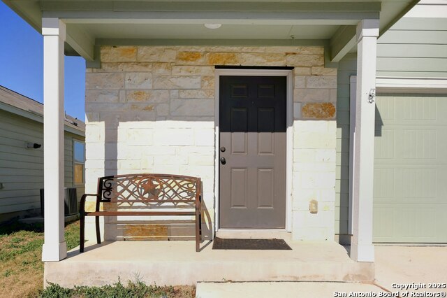 10411 Mcclintock Property Photo 4