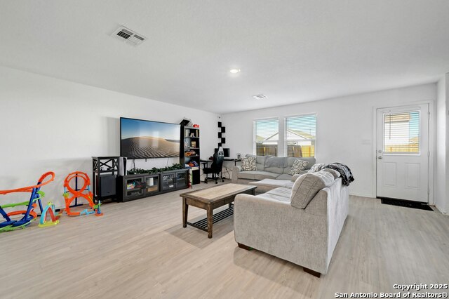 10411 Mcclintock Property Photo 5