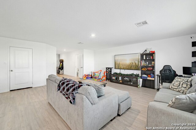 10411 Mcclintock Property Photo 6