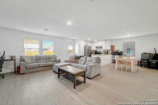10411 Mcclintock Property Photo 8