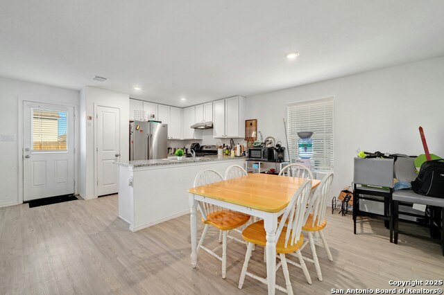 10411 Mcclintock Property Photo 9