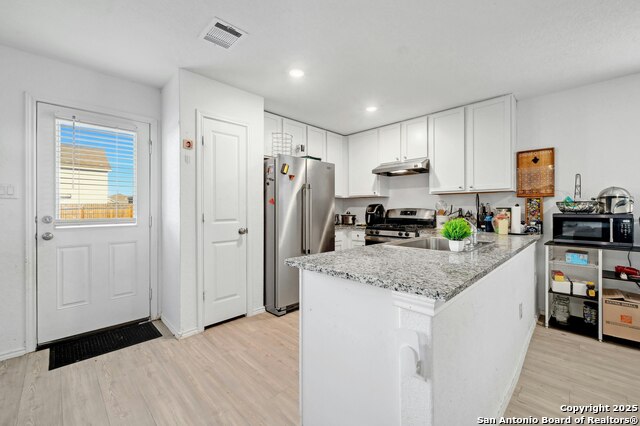 10411 Mcclintock Property Photo 10