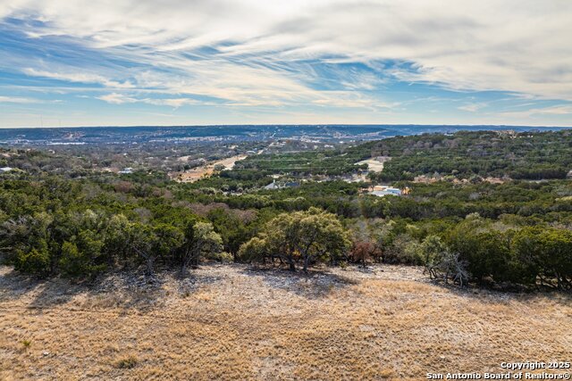 216 Heights Trail Property Photo 3