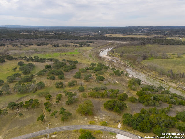 341 River Cliff Pl Property Photo 3