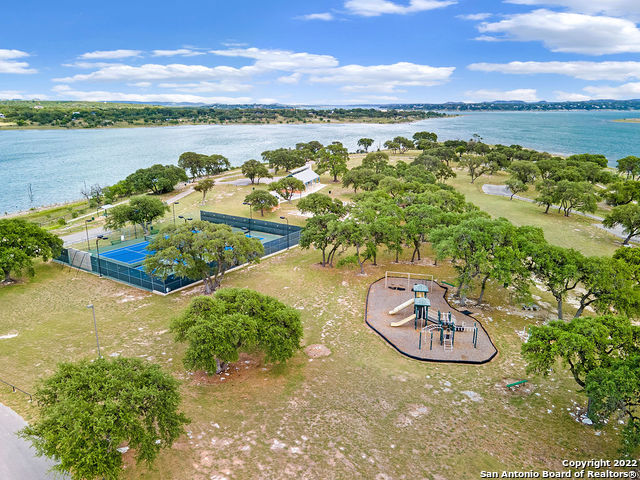 1239 Mystic Breeze Property Photo 28