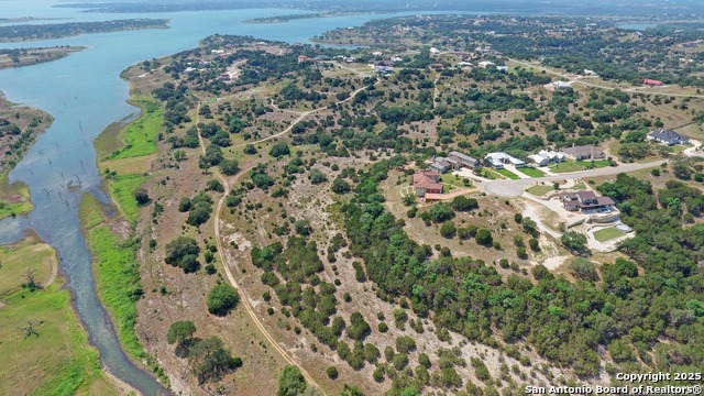 553 River Hawk Property Photo 3