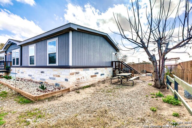 602 E Hunt St Property Photo 24