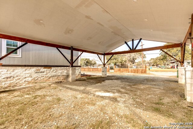602 E Hunt St Property Photo 25
