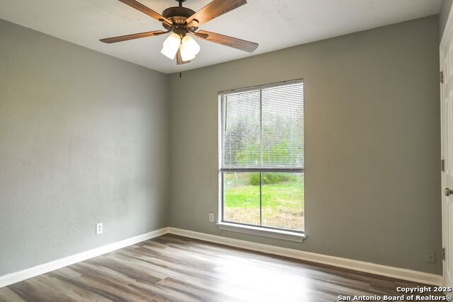 407 Samuel Dr Property Photo 6