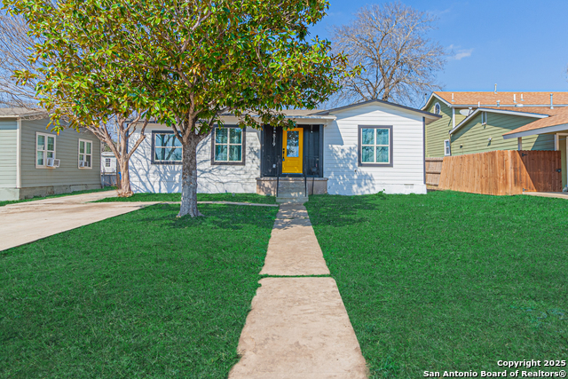 819 Cravens Ave Property Photo