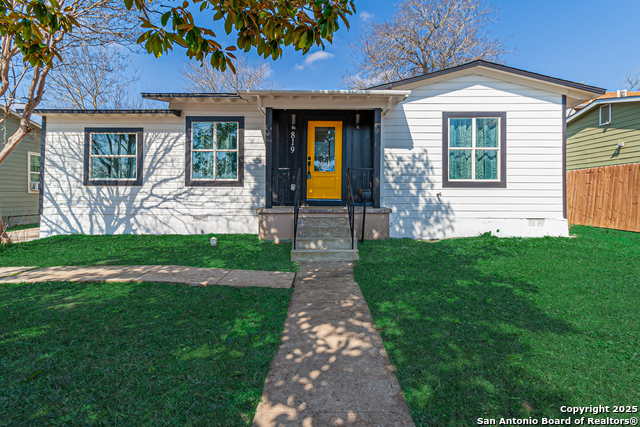 819 Cravens Ave Property Photo 4