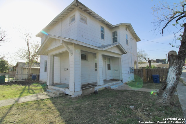 1438 W Ridgewood Ct Property Photo 1