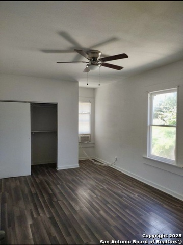 1639 W Craig Pl Property Photo 10