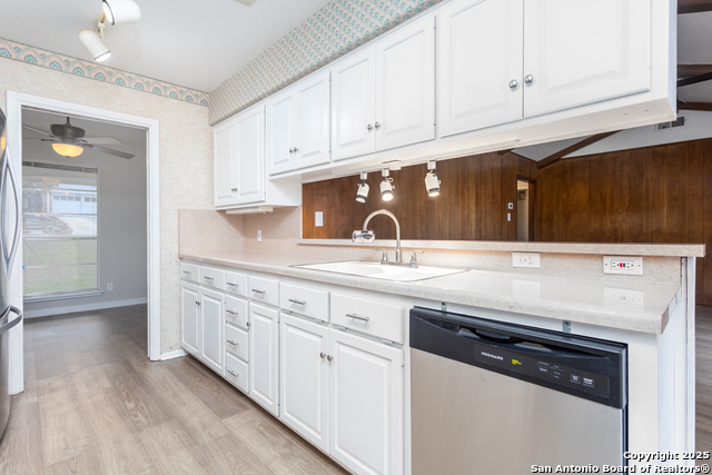 3714 Betsy Ross Dr Property Photo 8