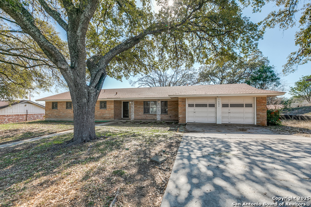 4006 Willowbrook Drive Property Photo