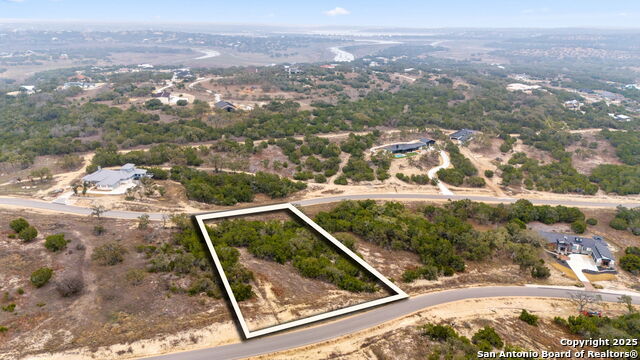 1770 Paradise Parkway Property Photo 3