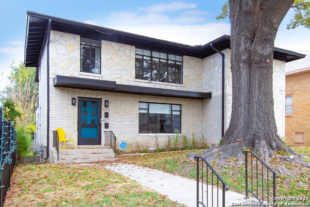 425 W Lynwood Ave Property Photo