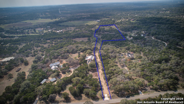 1463 Whispering Woods Trail Property Photo 2