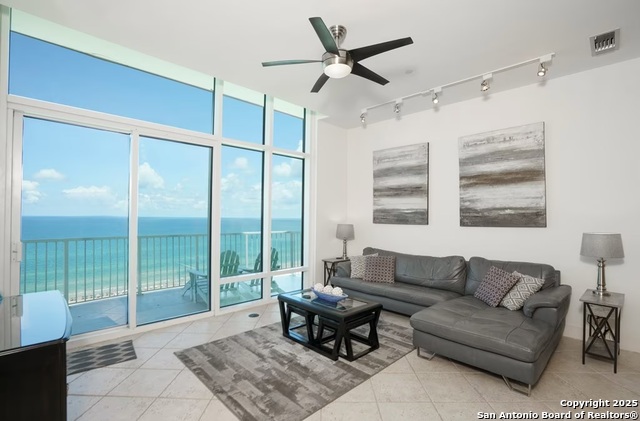 310a Padre Blvd Property Photo 8