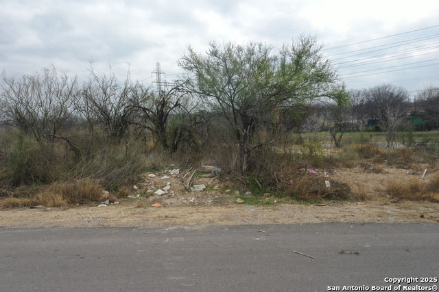 714 Hampton Property Photo 6