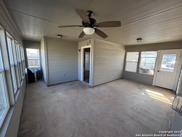 1002 Birdsong Ln Property Photo 22