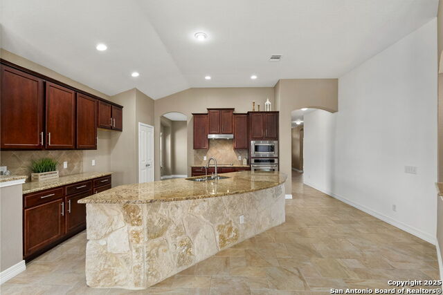 1421 Shadow Rock Property Photo 11