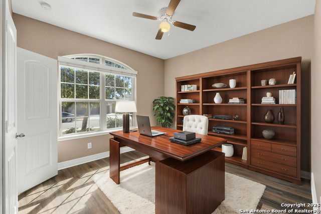 1421 Shadow Rock Property Photo 27